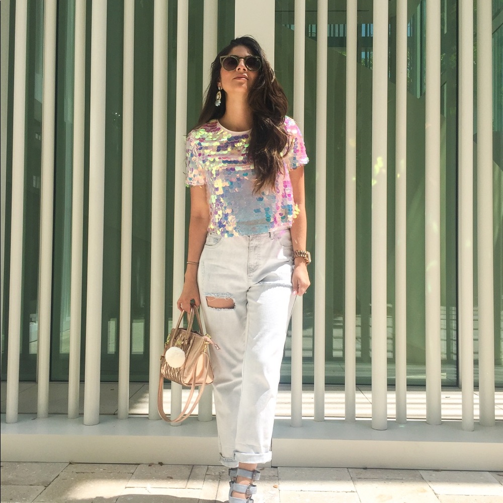 High Waisted Faded Ankle Jeans - Picture 2 of 5
